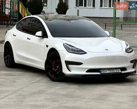 Белый Тесла Модель 3, объемом двигателя 0 л и пробегом 86 тыс. км за 19999 $, фото 1 на Automoto.ua