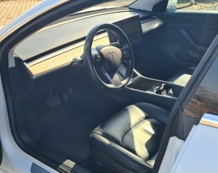 Белый Тесла Модель 3, объемом двигателя 0 л и пробегом 220 тыс. км за 13750 $, фото 21 на Automoto.ua