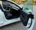 Белый Тесла Модель 3, объемом двигателя 0 л и пробегом 255 тыс. км за 13400 $, фото 55 на Automoto.ua