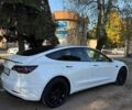 Білий Тесла Модель 3, об'ємом двигуна 0 л та пробігом 134 тис. км за 16500 $, фото 3 на Automoto.ua