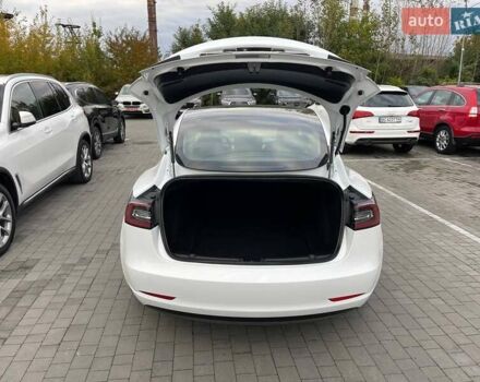 Белый Тесла Модель 3, объемом двигателя 0 л и пробегом 151 тыс. км за 17300 $, фото 22 на Automoto.ua