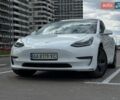 Белый Тесла Модель 3, объемом двигателя 0 л и пробегом 150 тыс. км за 15900 $, фото 1 на Automoto.ua