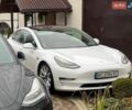 Белый Тесла Модель 3, объемом двигателя 0 л и пробегом 111 тыс. км за 17800 $, фото 2 на Automoto.ua