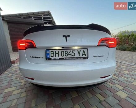 Белый Тесла Модель 3, объемом двигателя 0 л и пробегом 92 тыс. км за 19000 $, фото 11 на Automoto.ua