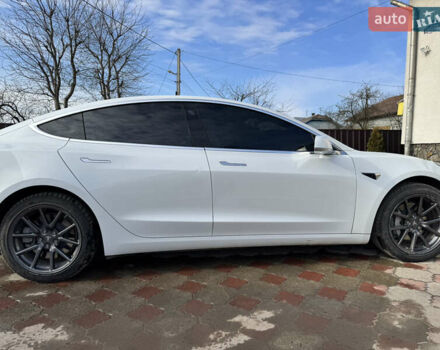 Белый Тесла Модель 3, объемом двигателя 0 л и пробегом 166 тыс. км за 15350 $, фото 9 на Automoto.ua
