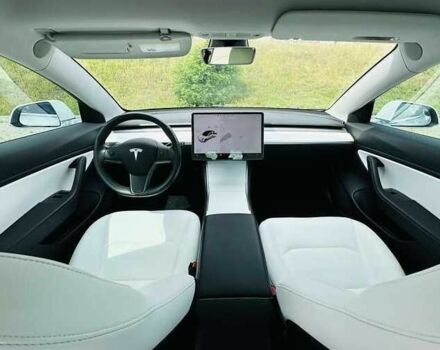 Белый Тесла Модель 3, объемом двигателя 0 л и пробегом 76 тыс. км за 12400 $, фото 8 на Automoto.ua