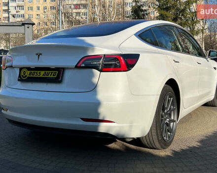 Білий Тесла Модель 3, об'ємом двигуна 0 л та пробігом 120 тис. км за 16800 $, фото 6 на Automoto.ua