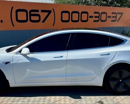 Белый Тесла Модель 3, объемом двигателя 0 л и пробегом 95 тыс. км за 17500 $, фото 8 на Automoto.ua