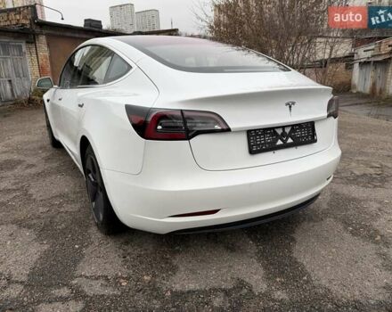 Белый Тесла Модель 3, объемом двигателя 0 л и пробегом 93 тыс. км за 15800 $, фото 15 на Automoto.ua