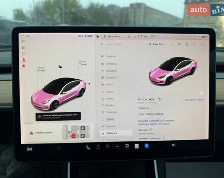 Білий Тесла Модель 3, об'ємом двигуна 0 л та пробігом 123 тис. км за 12800 $, фото 13 на Automoto.ua