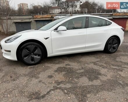 Белый Тесла Модель 3, объемом двигателя 0 л и пробегом 93 тыс. км за 15800 $, фото 25 на Automoto.ua