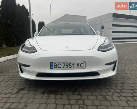 Белый Тесла Модель 3, объемом двигателя 0 л и пробегом 85 тыс. км за 19399 $, фото 1 на Automoto.ua