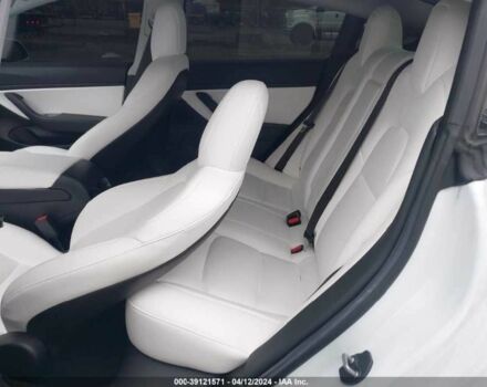 Білий Тесла Модель 3, об'ємом двигуна 0 л та пробігом 42 тис. км за 13575 $, фото 10 на Automoto.ua