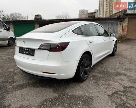Білий Тесла Модель 3, об'ємом двигуна 0 л та пробігом 93 тис. км за 15800 $, фото 36 на Automoto.ua