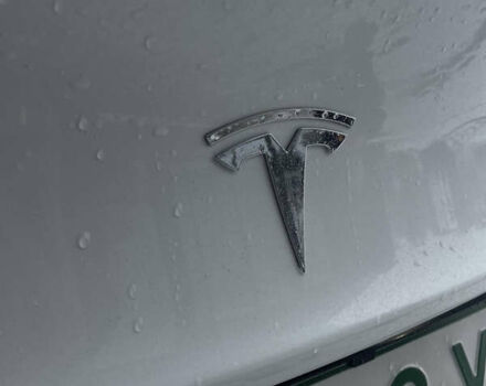 Белый Тесла Модель 3, объемом двигателя 0 л и пробегом 105 тыс. км за 19999 $, фото 12 на Automoto.ua