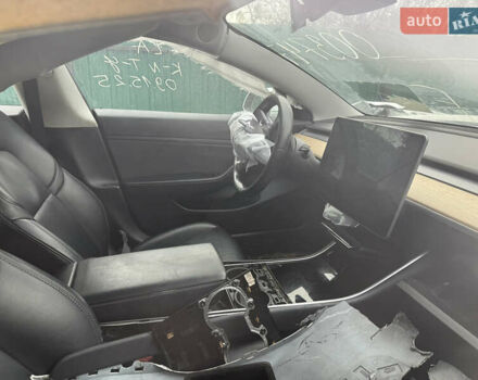 Білий Тесла Модель 3, об'ємом двигуна 0 л та пробігом 245 тис. км за 9999 $, фото 6 на Automoto.ua