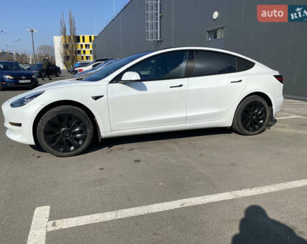 Белый Тесла Модель 3, объемом двигателя 0 л и пробегом 160 тыс. км за 18900 $, фото 3 на Automoto.ua