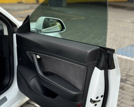 Білий Тесла Модель 3, об'ємом двигуна 0 л та пробігом 170 тис. км за 15500 $, фото 8 на Automoto.ua