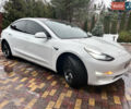 Білий Тесла Модель 3, об'ємом двигуна 0 л та пробігом 149 тис. км за 16900 $, фото 1 на Automoto.ua