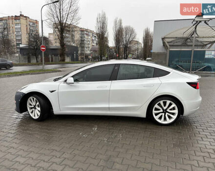 Білий Тесла Модель 3, об'ємом двигуна 0 л та пробігом 94 тис. км за 16300 $, фото 6 на Automoto.ua