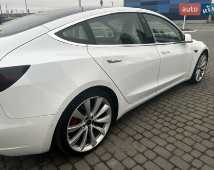 Белый Тесла Модель 3, объемом двигателя 0 л и пробегом 85 тыс. км за 19399 $, фото 15 на Automoto.ua