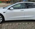 Белый Тесла Модель 3, объемом двигателя 0 л и пробегом 77 тыс. км за 11900 $, фото 6 на Automoto.ua