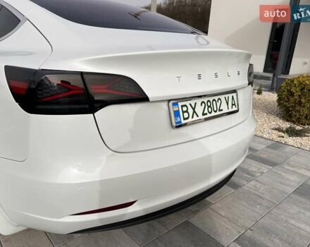 Белый Тесла Модель 3, объемом двигателя 0 л и пробегом 132 тыс. км за 20100 $, фото 35 на Automoto.ua
