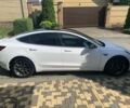 Белый Тесла Модель 3, объемом двигателя 0 л и пробегом 150 тыс. км за 21000 $, фото 2 на Automoto.ua
