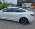Білий Тесла Модель 3, об'ємом двигуна 0 л та пробігом 200 тис. км за 16800 $, фото 4 на Automoto.ua