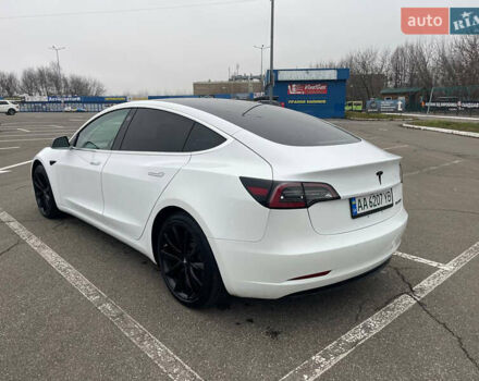 Белый Тесла Модель 3, объемом двигателя 0 л и пробегом 196 тыс. км за 15500 $, фото 8 на Automoto.ua