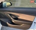 Білий Тесла Модель 3, об'ємом двигуна 0 л та пробігом 95 тис. км за 17200 $, фото 9 на Automoto.ua