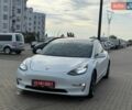 Белый Тесла Модель 3, объемом двигателя 0 л и пробегом 230 тыс. км за 12200 $, фото 1 на Automoto.ua