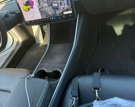 Білий Тесла Модель 3, об'ємом двигуна 0 л та пробігом 134 тис. км за 16500 $, фото 6 на Automoto.ua