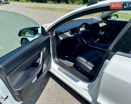 Тесла Модель 3 2018 у Александрие на Automoto.ua Білий Тесла Модель 3, об'ємом двигуна 0 л та пробігом 160 тис. км за 18600 $, фото 9 на Automoto.ua