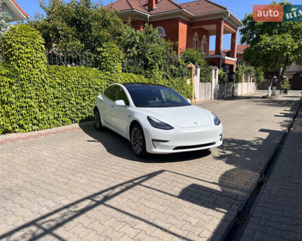 Белый Тесла Модель 3, объемом двигателя 0 л и пробегом 68 тыс. км за 17200 $, фото 8 на Automoto.ua