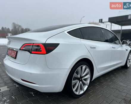 Білий Тесла Модель 3, об'ємом двигуна 0 л та пробігом 118 тис. км за 14999 $, фото 18 на Automoto.ua