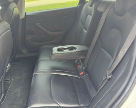 Білий Тесла Модель 3, об'ємом двигуна 0 л та пробігом 170 тис. км за 15500 $, фото 12 на Automoto.ua