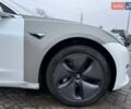 Білий Тесла Модель 3, об'ємом двигуна 0 л та пробігом 123 тис. км за 12800 $, фото 6 на Automoto.ua