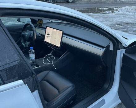 Білий Тесла Модель 3, об'ємом двигуна 0 л та пробігом 212 тис. км за 14250 $, фото 8 на Automoto.ua