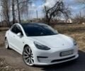 Білий Тесла Модель 3, об'ємом двигуна 0 л та пробігом 51 тис. км за 18500 $, фото 1 на Automoto.ua