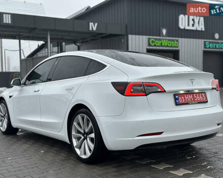 Білий Тесла Модель 3, об'ємом двигуна 0 л та пробігом 118 тис. км за 14999 $, фото 29 на Automoto.ua