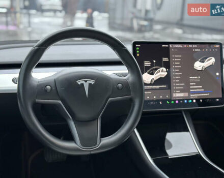 Білий Тесла Модель 3, об'ємом двигуна 0 л та пробігом 118 тис. км за 14999 $, фото 82 на Automoto.ua