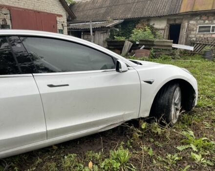 Тесла Модель 3 2018 в Кременце на Automoto.ua Белый Тесла Модель 3, объемом двигателя 0 л и пробегом 200 тыс. км за 6000 $, фото 5 на Automoto.ua
