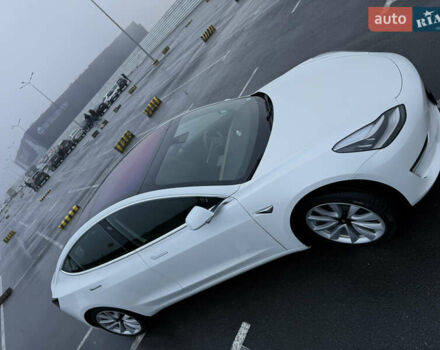 Белый Тесла Модель 3, объемом двигателя 0 л и пробегом 42 тыс. км за 18900 $, фото 8 на Automoto.ua