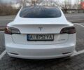 Білий Тесла Модель 3, об'ємом двигуна 0 л та пробігом 143 тис. км за 16700 $, фото 4 на Automoto.ua