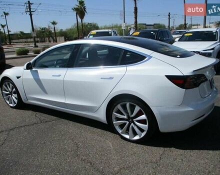 Белый Тесла Модель 3, объемом двигателя 0 л и пробегом 53 тыс. км за 6700 $, фото 2 на Automoto.ua