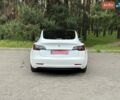 Білий Тесла Модель 3, об'ємом двигуна 0 л та пробігом 106 тис. км за 18000 $, фото 3 на Automoto.ua