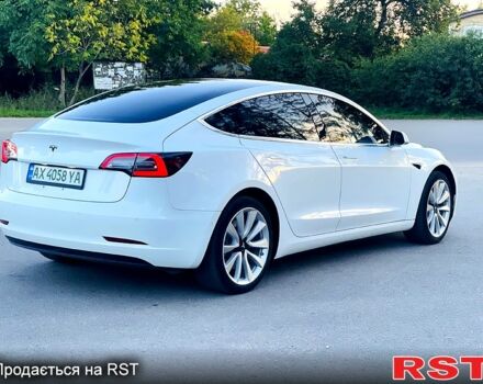 Білий Тесла Модель 3, об'ємом двигуна 0 л та пробігом 107 тис. км за 18000 $, фото 2 на Automoto.ua