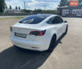 Белый Тесла Модель 3, объемом двигателя 0 л и пробегом 112 тыс. км за 17500 $, фото 3 на Automoto.ua