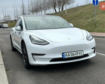 Білий Тесла Модель 3, об'ємом двигуна 0 л та пробігом 139 тис. км за 17200 $, фото 2 на Automoto.ua